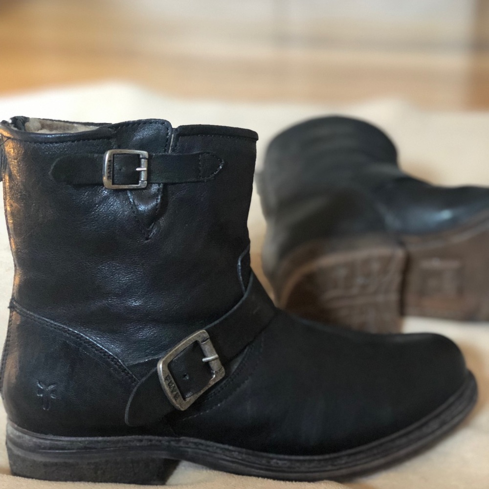Frye Valerie Shearling Lined Boots